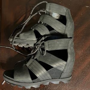 Sorel sandal